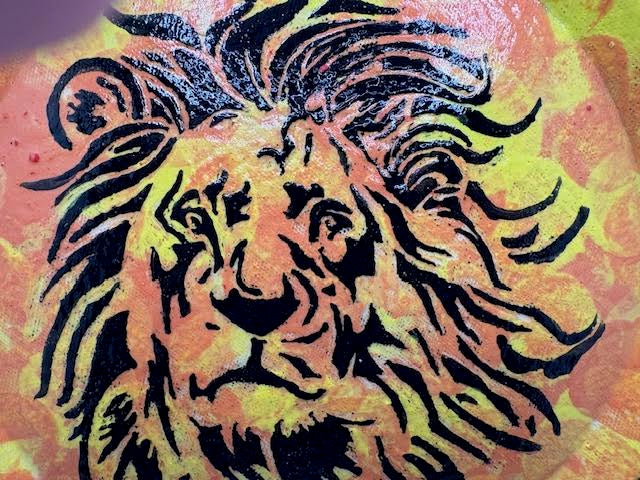 Lion Decorative Plate 10"